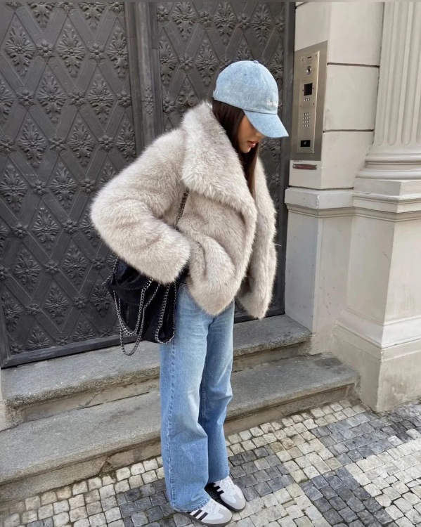 Arrah - Luxury fur coat with oversized collar